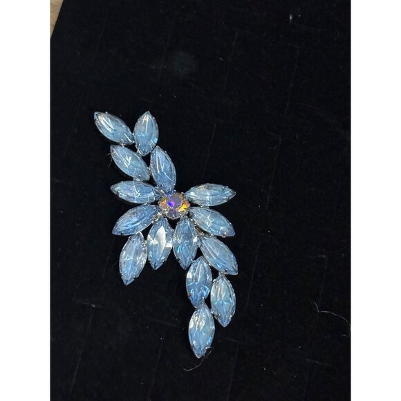 Vintage Rhinestone Brooch Pin With Blue Marquise Stones & Aurora Borealis Center - Picture 10 of 10